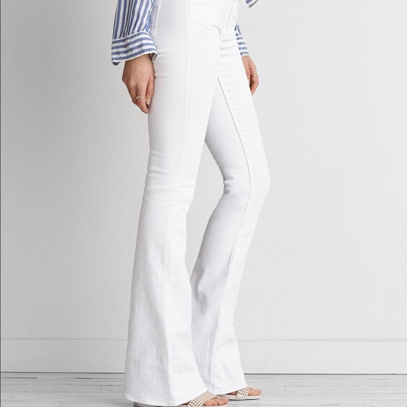 white flare jeans american eagle